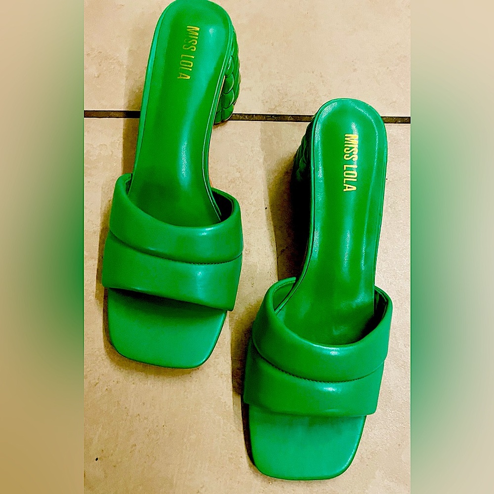 Miss Lola green square open toe heel slides sz 8.5
